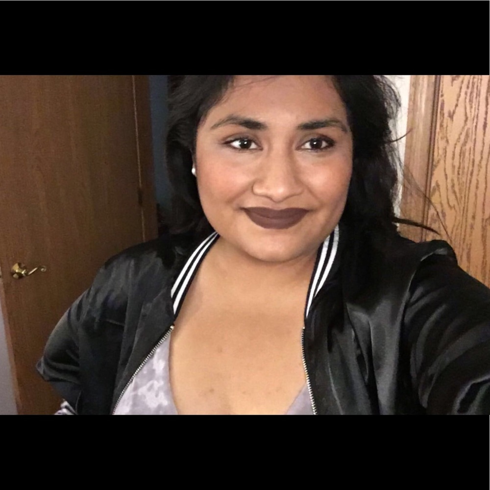 Meet your Posher, Maria
